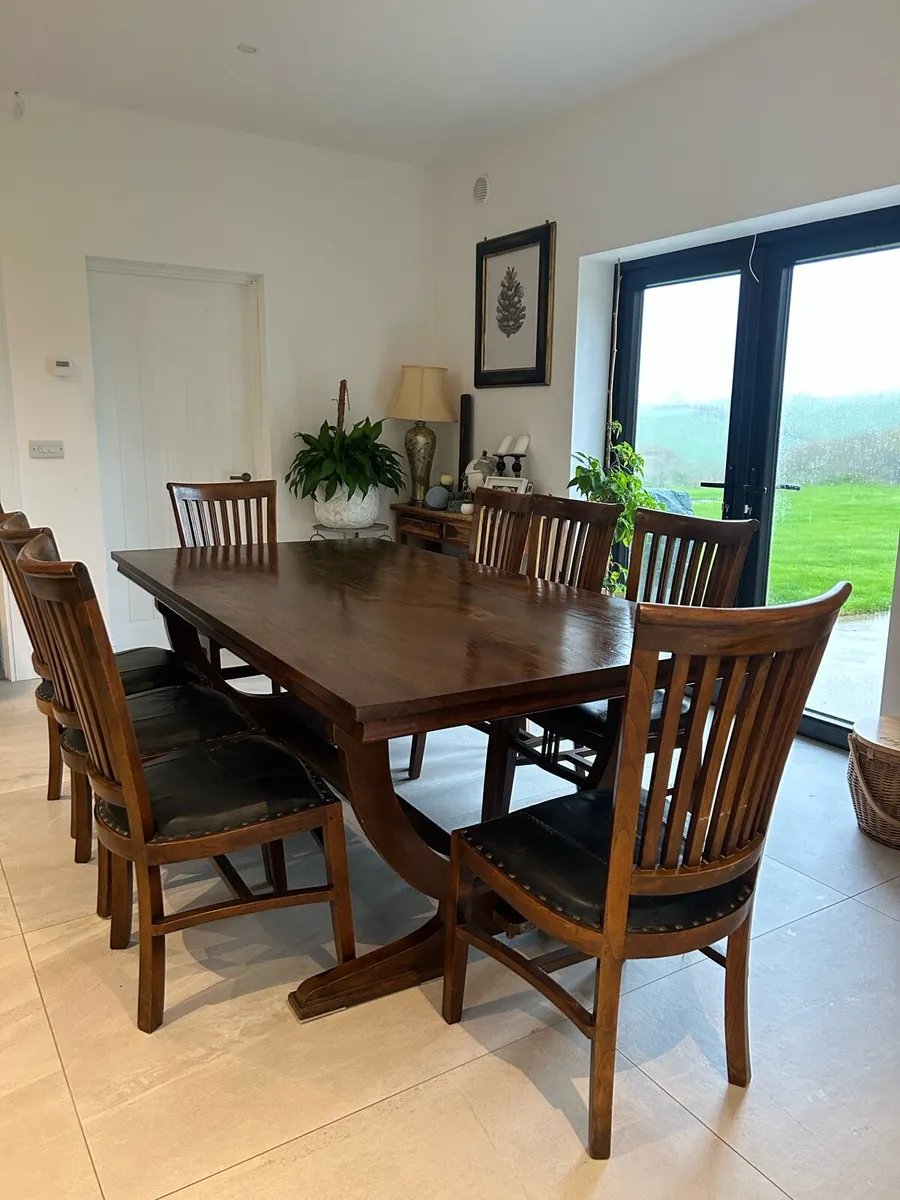 Dining table and 8 chairs - Image 2