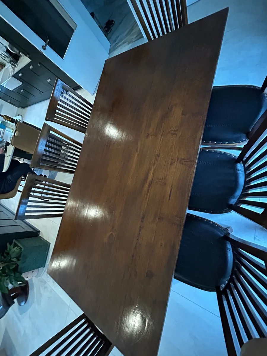 Dining table and 8 chairs - Image 4