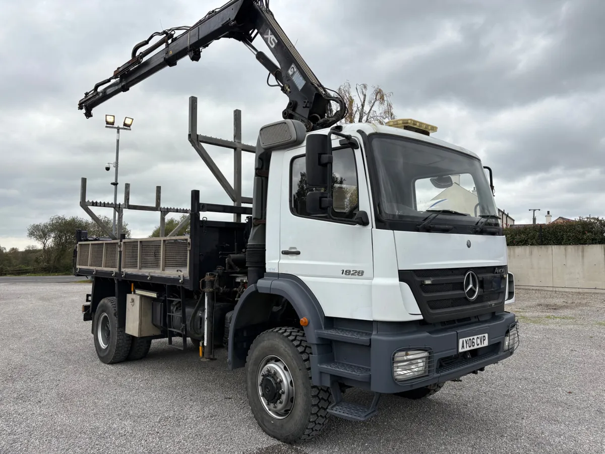 2006 Mercedes Axor 1828 4WD Tipper Crane lorry - Image 2