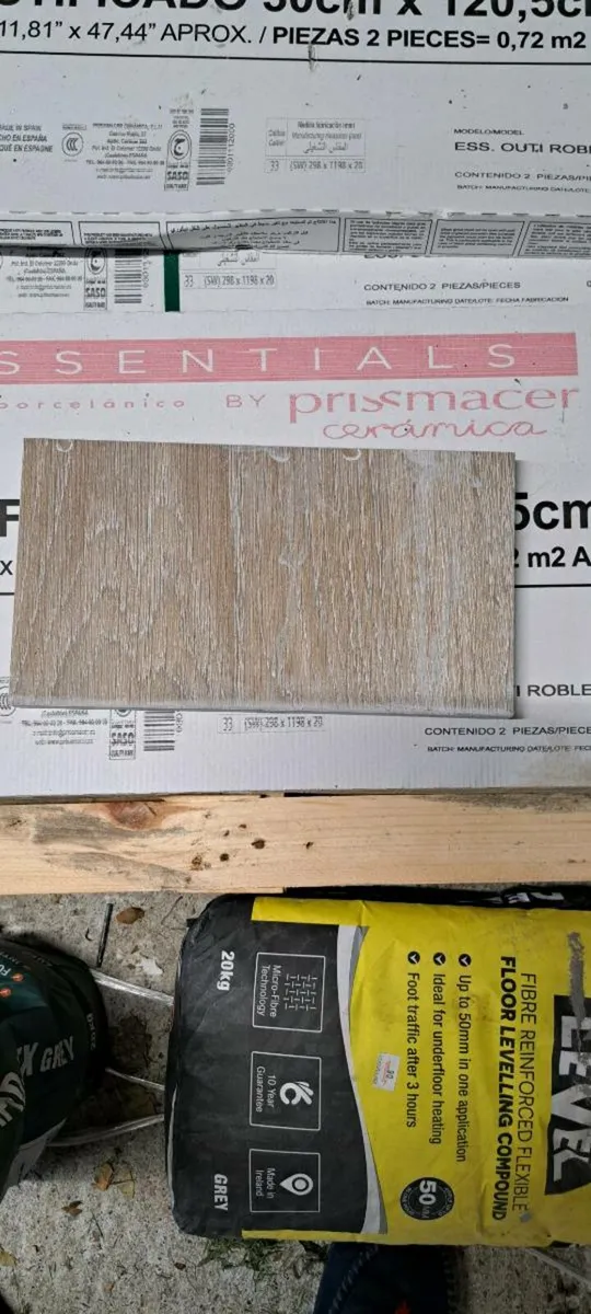 Outdoor patio tiles - Image 1