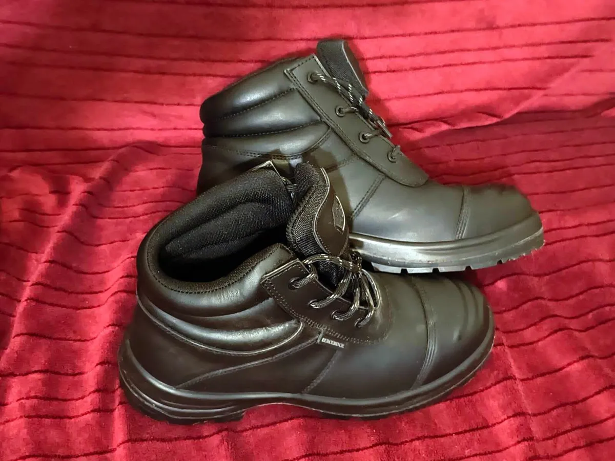 Avenger Waterproof Work Boots 9 size - Image 4