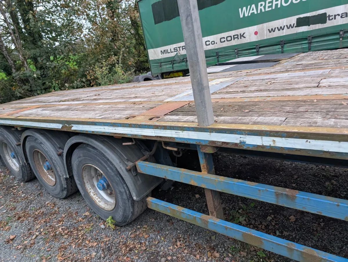 45 ft 3 axle flat trailer - Image 4