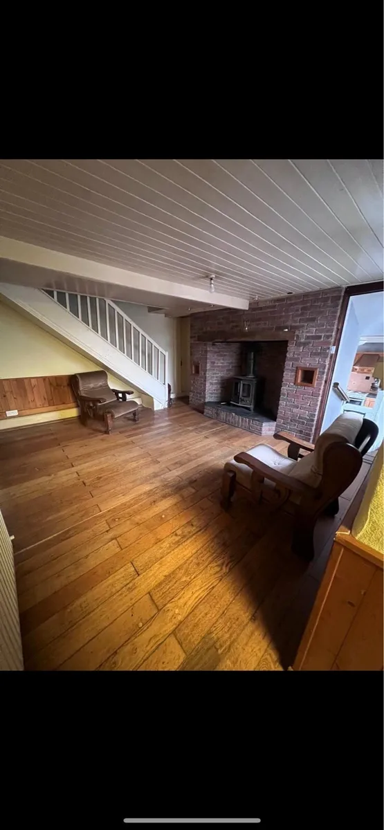 Cottage for sale - Image 3