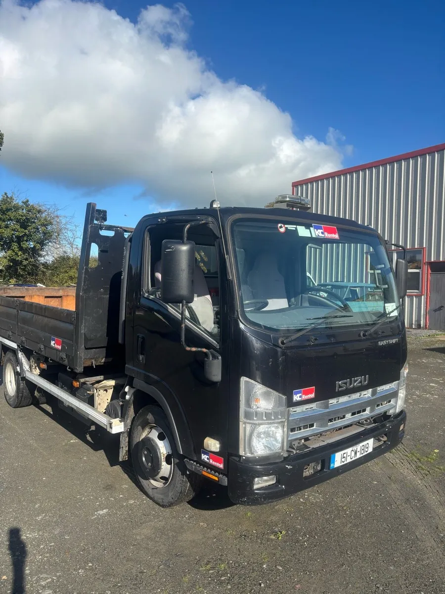 Isuzu 7.5 ton tipper - Image 1