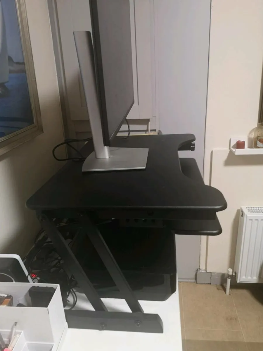 Computer desk - Image 2