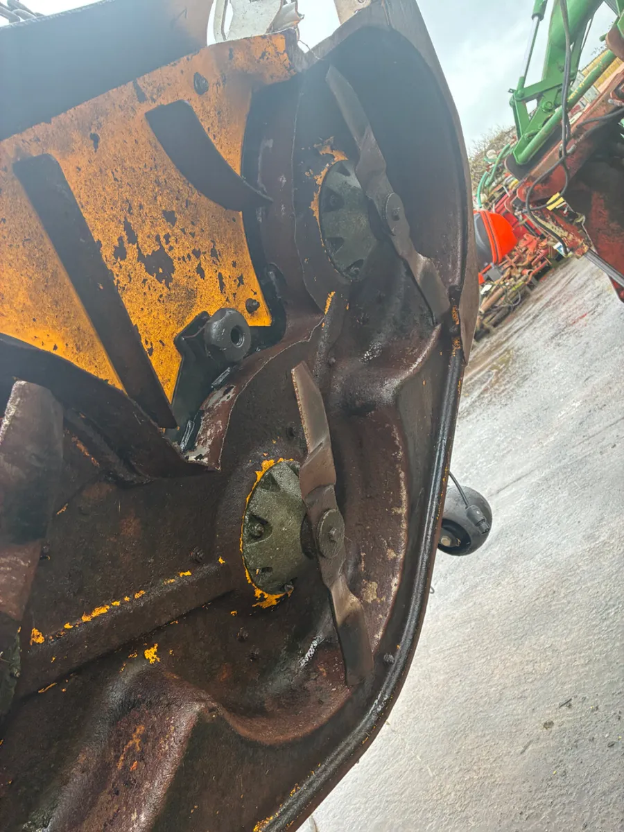 Stiga mower deck - Image 3