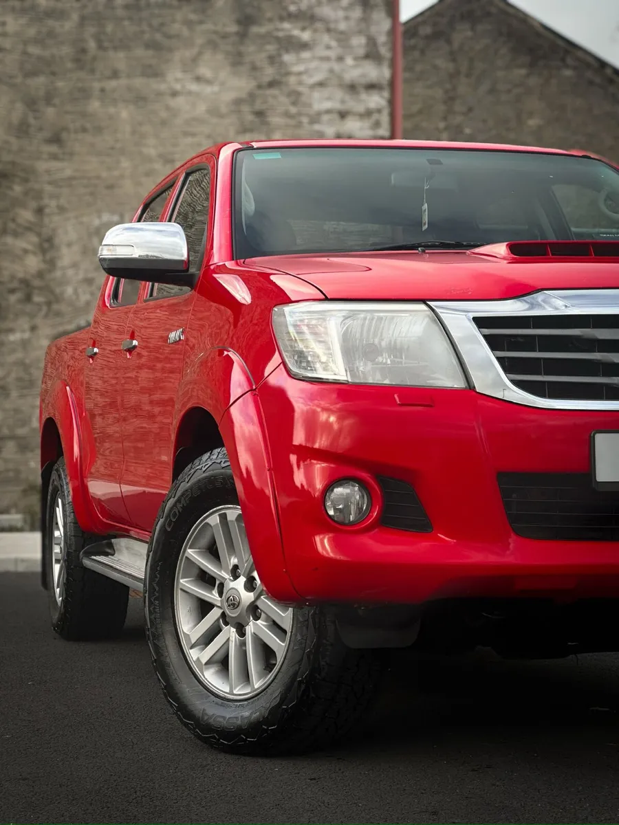 Toyota Hilux 2016 - Image 2