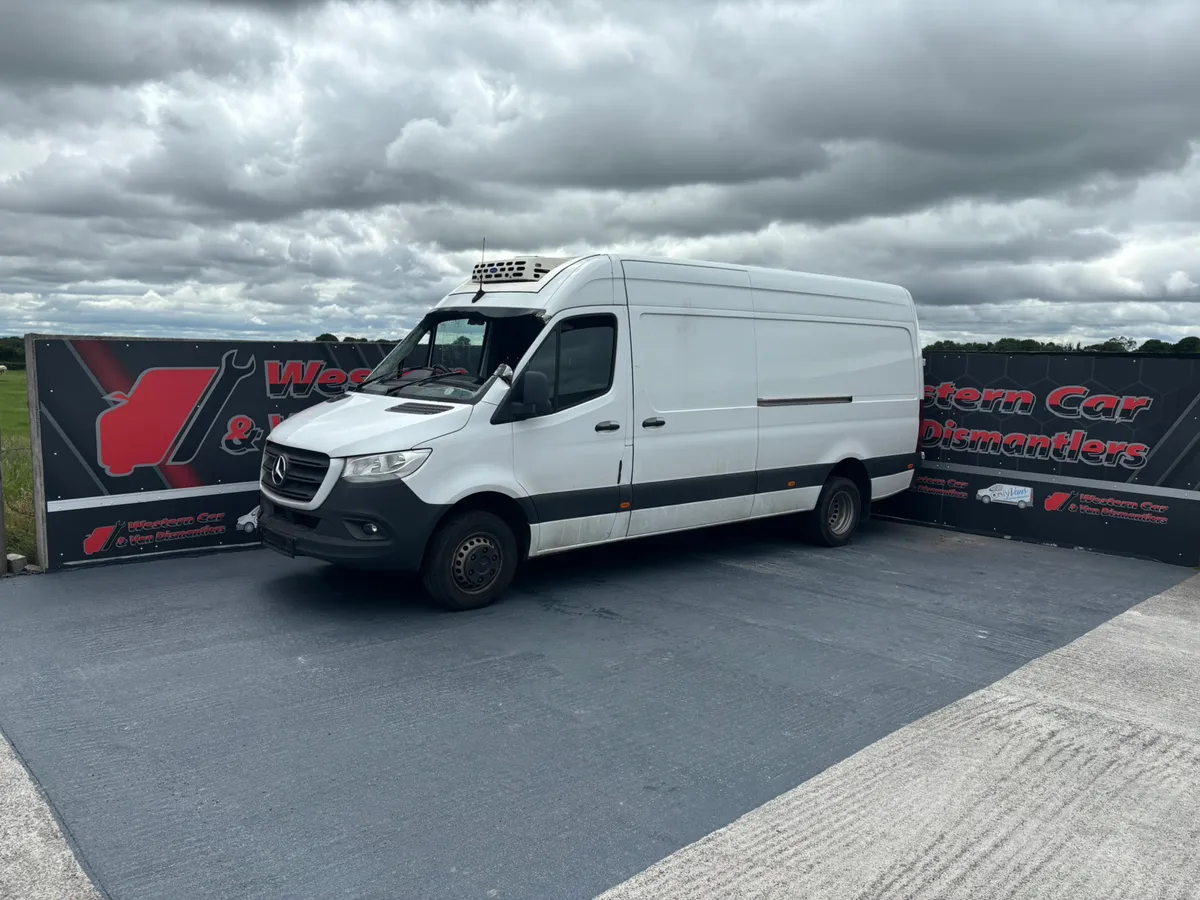 232 Mercedes sprinter 515/43 auto for dismantling