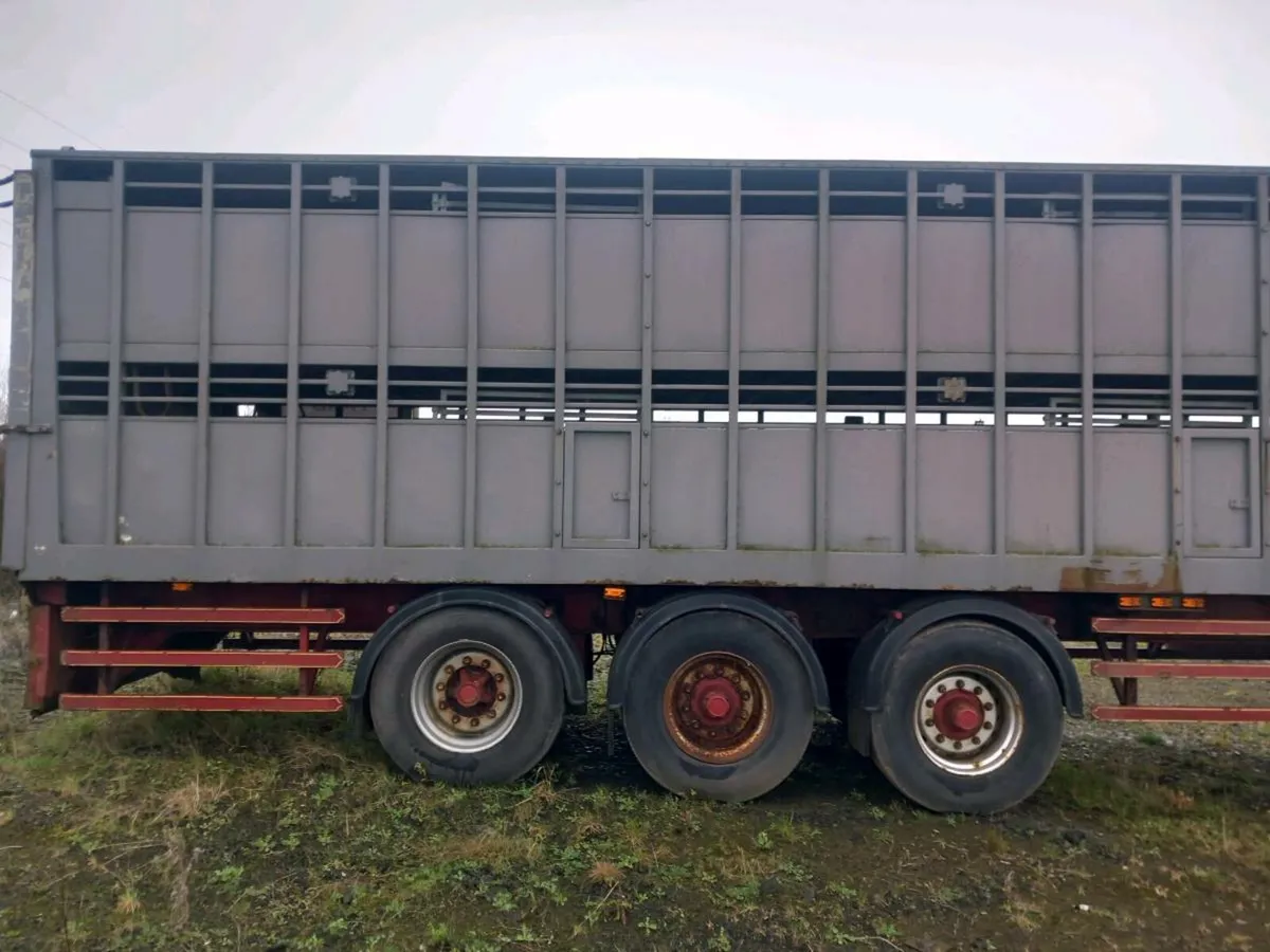 40ft 2 deck sheep or pig trailer - Image 1
