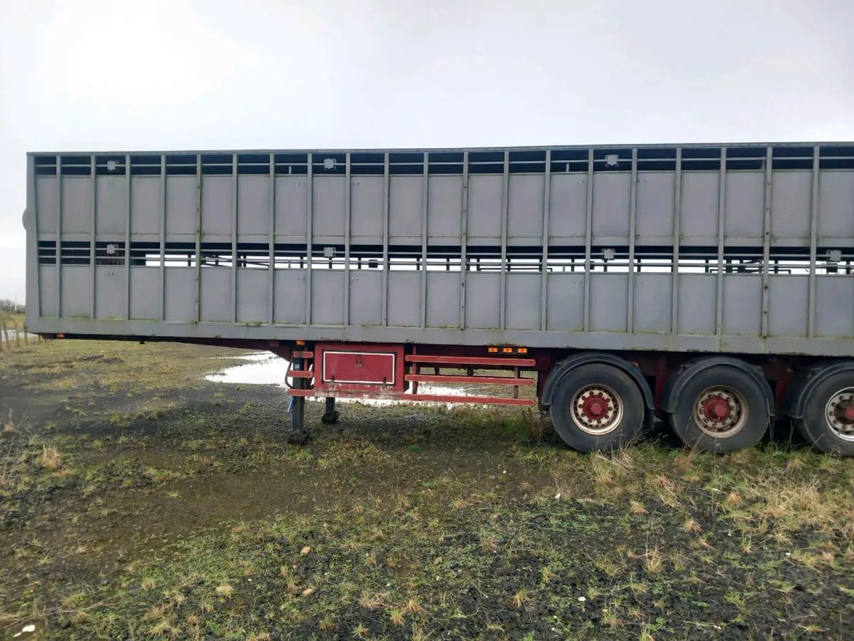 40ft 2 deck sheep or pig trailer - Image 2
