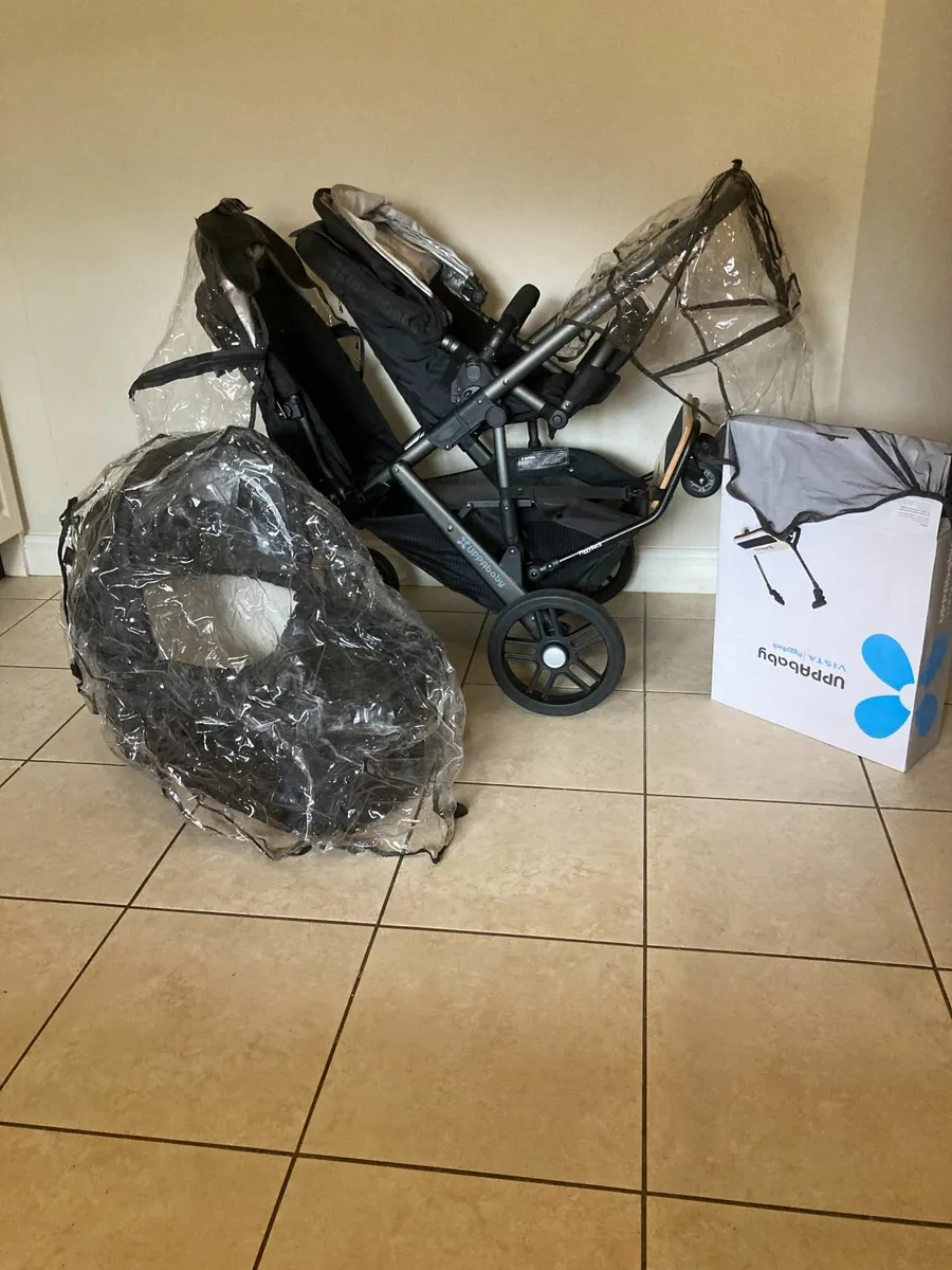 Uppababy Vista Complete Travel System - Image 1