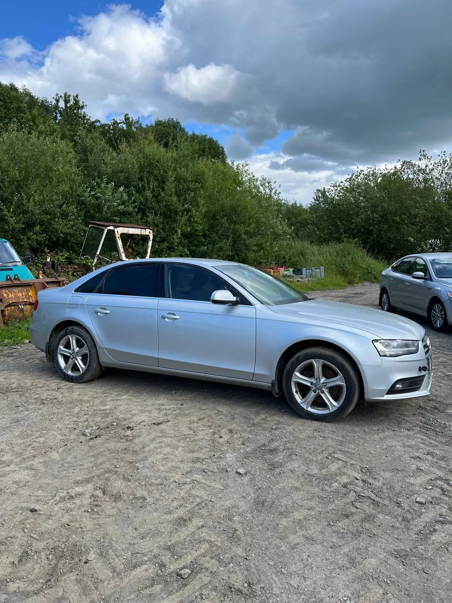 Breaking audi a4 b8 2013 2.0tdi cjca - Image 4