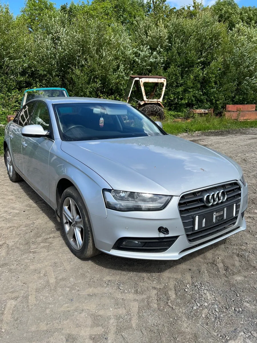 Breaking audi a4 b8 2013 2.0tdi cjca - Image 1