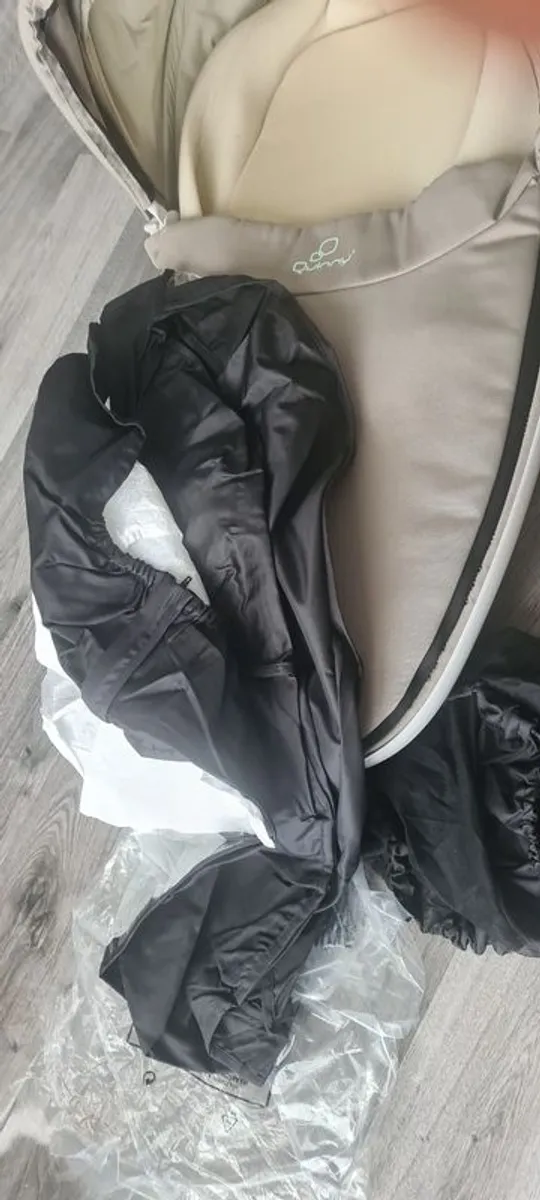 Quinny Carrycot - Image 3