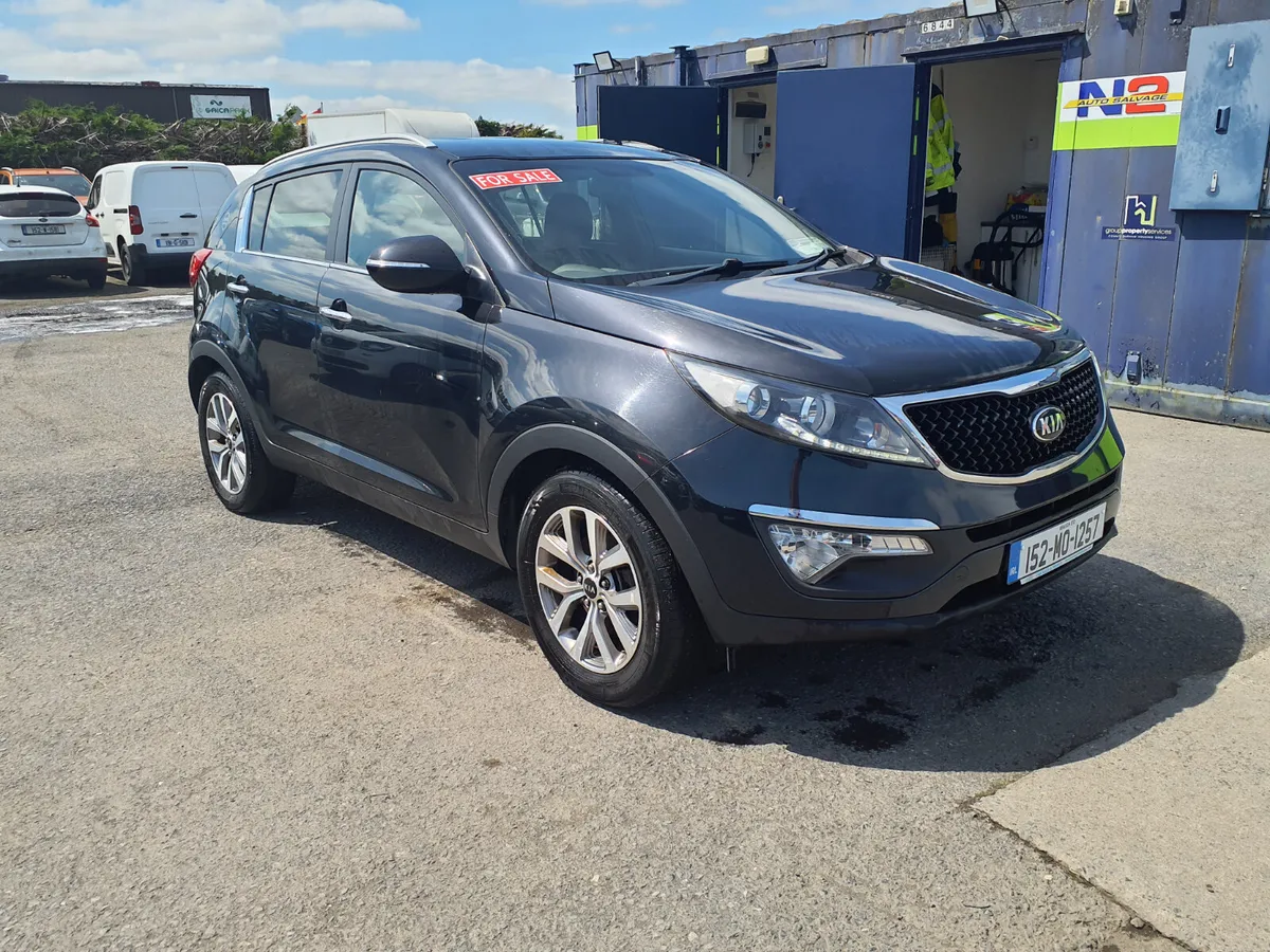 Kia sportage 2015 diesel Light front damage - Image 1