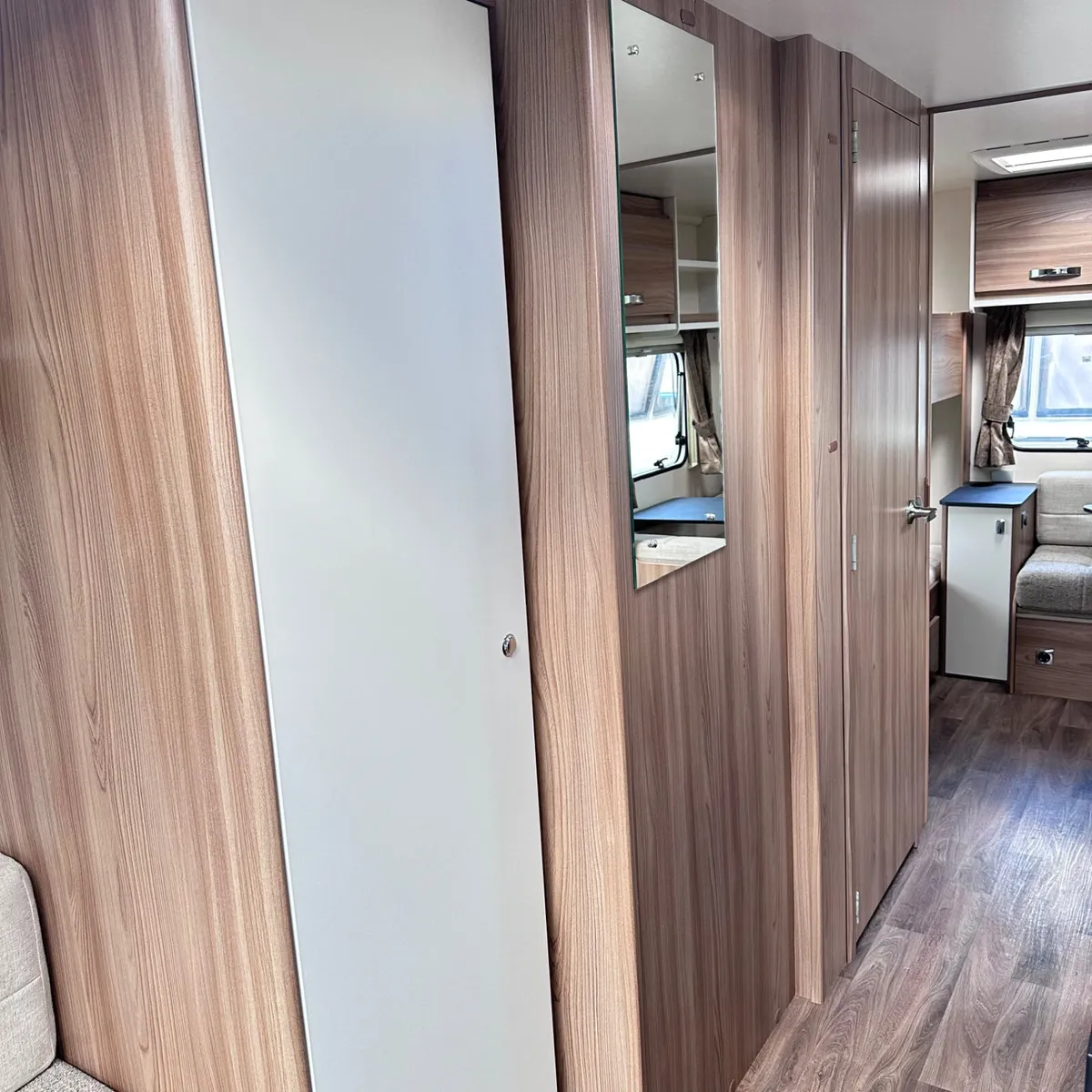 ✨STUNNING 2023 SWIFT SPRITE 6 BERTH✨ - Image 4