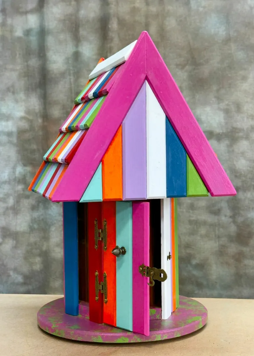 Fairy / Bird House and feeder - Image 4