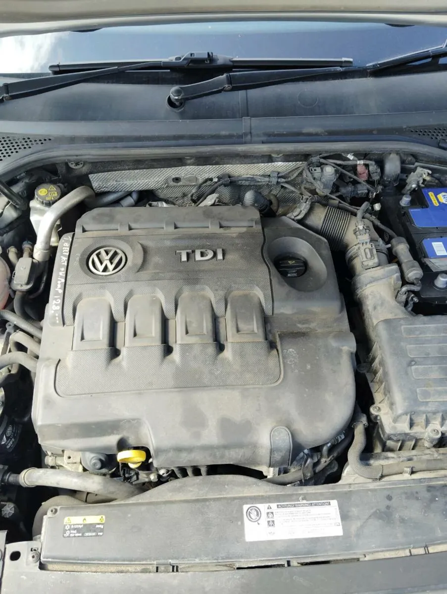 Breaking VW Passat 2017 1.6tdi dcx b8 - Image 3