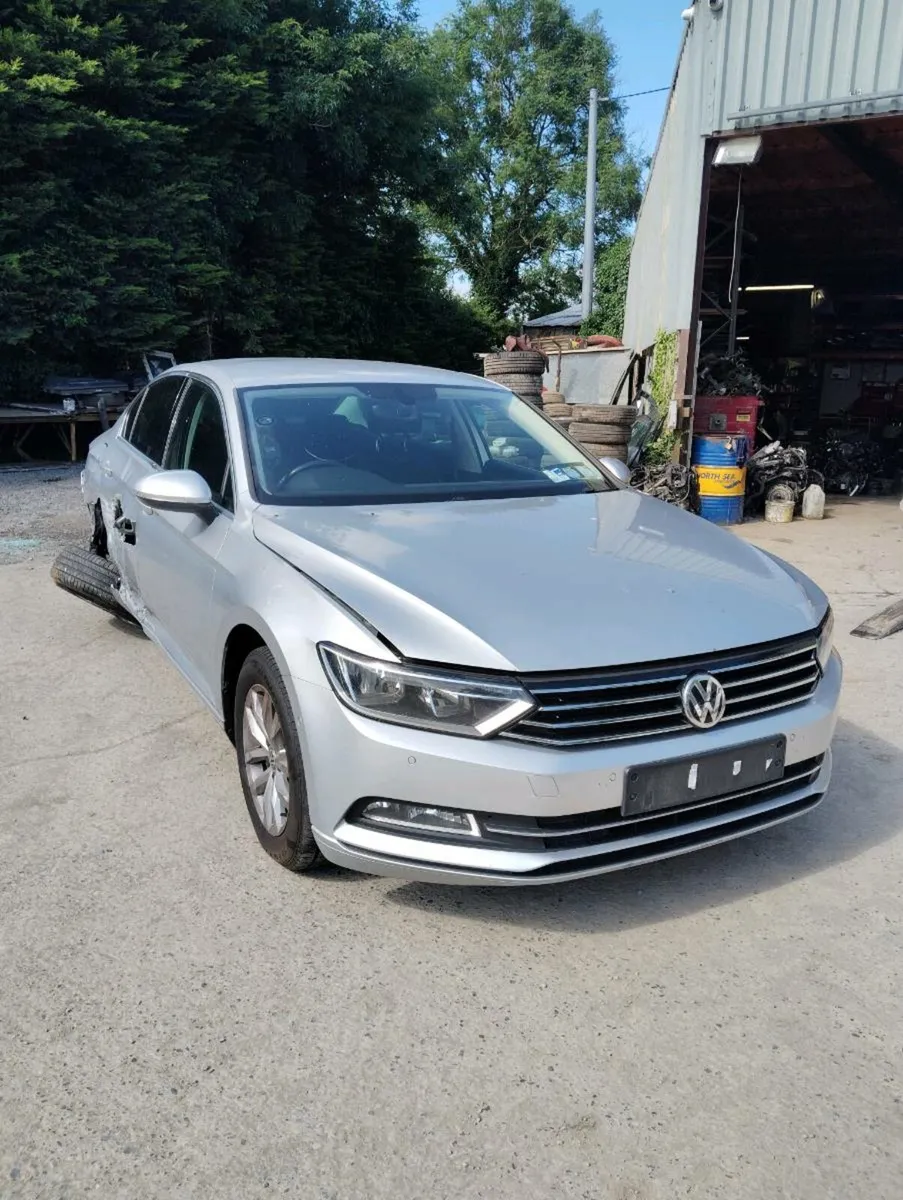 Breaking VW Passat 2017 1.6tdi dcx b8 - Image 1