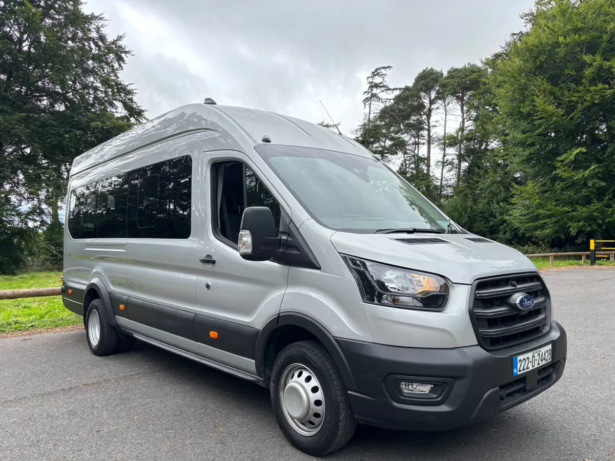 2022 Ford Transit 17 Seat (LIKE NEW) only 34,000km - Image 1