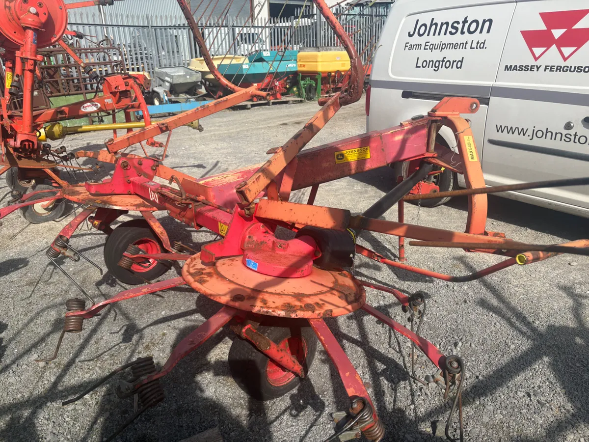 Lely lotus 300 tedder - Image 1