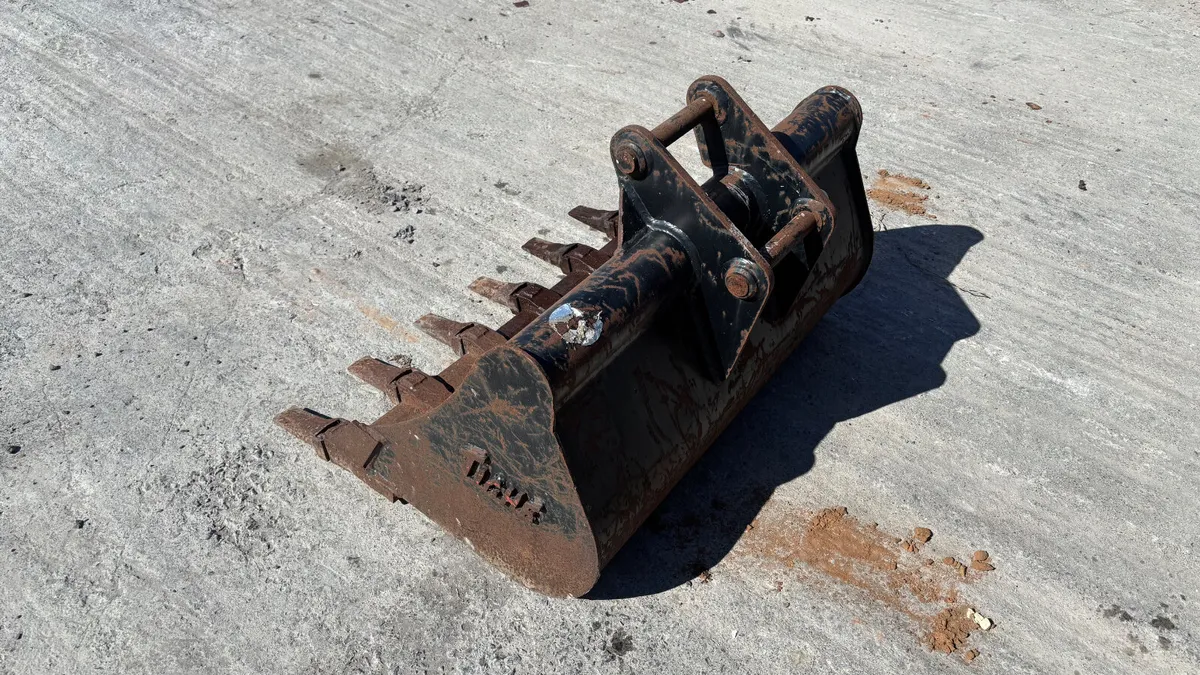 Tiche 30mm Pin Excavator Bucket - Image 4