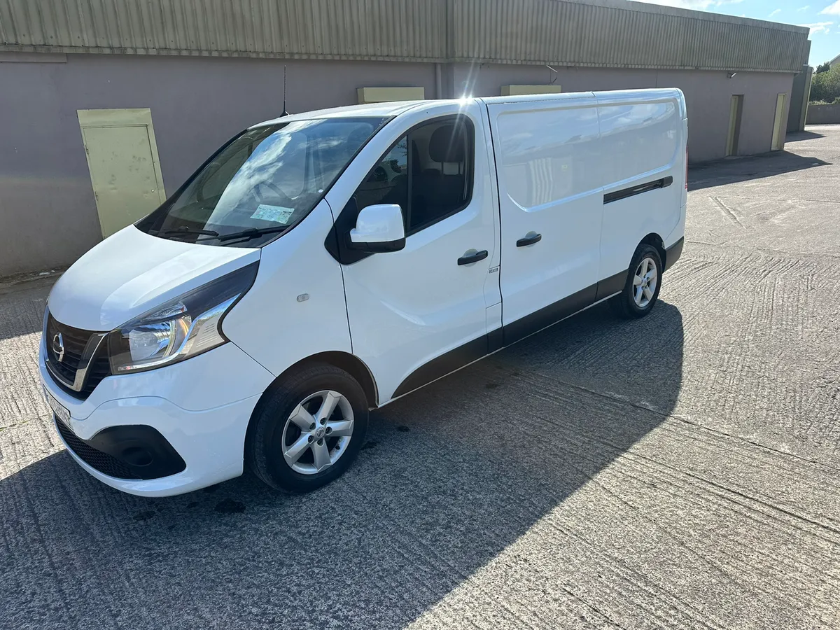 202 Nissan NV300 2.0 - Image 3
