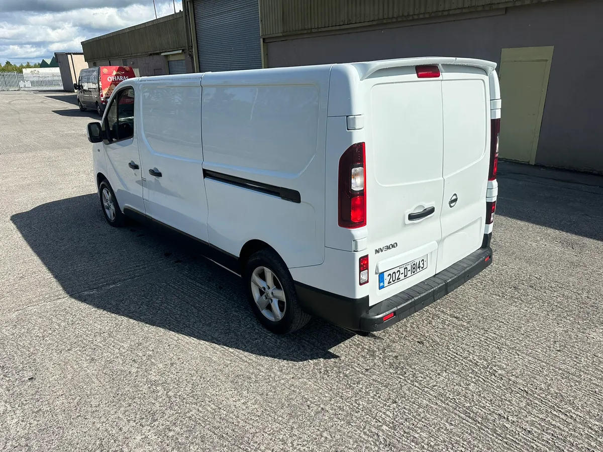 202 Nissan NV300 2.0 - Image 4