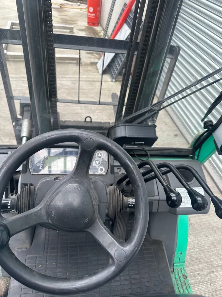 Mitsubishi forklift - Image 3