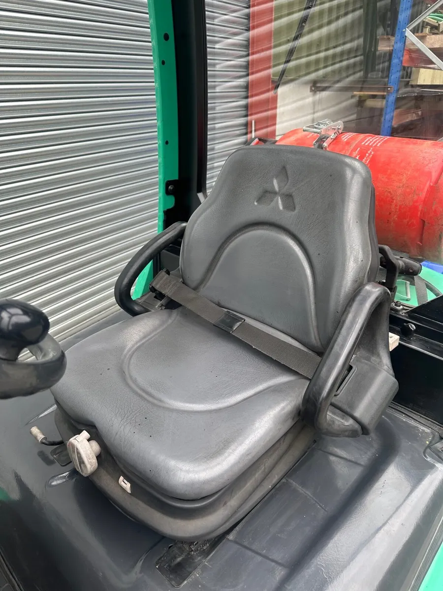 Mitsubishi forklift - Image 4