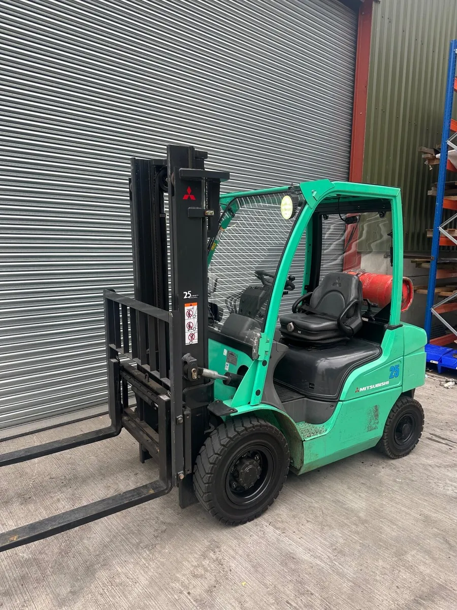 Mitsubishi forklift - Image 1