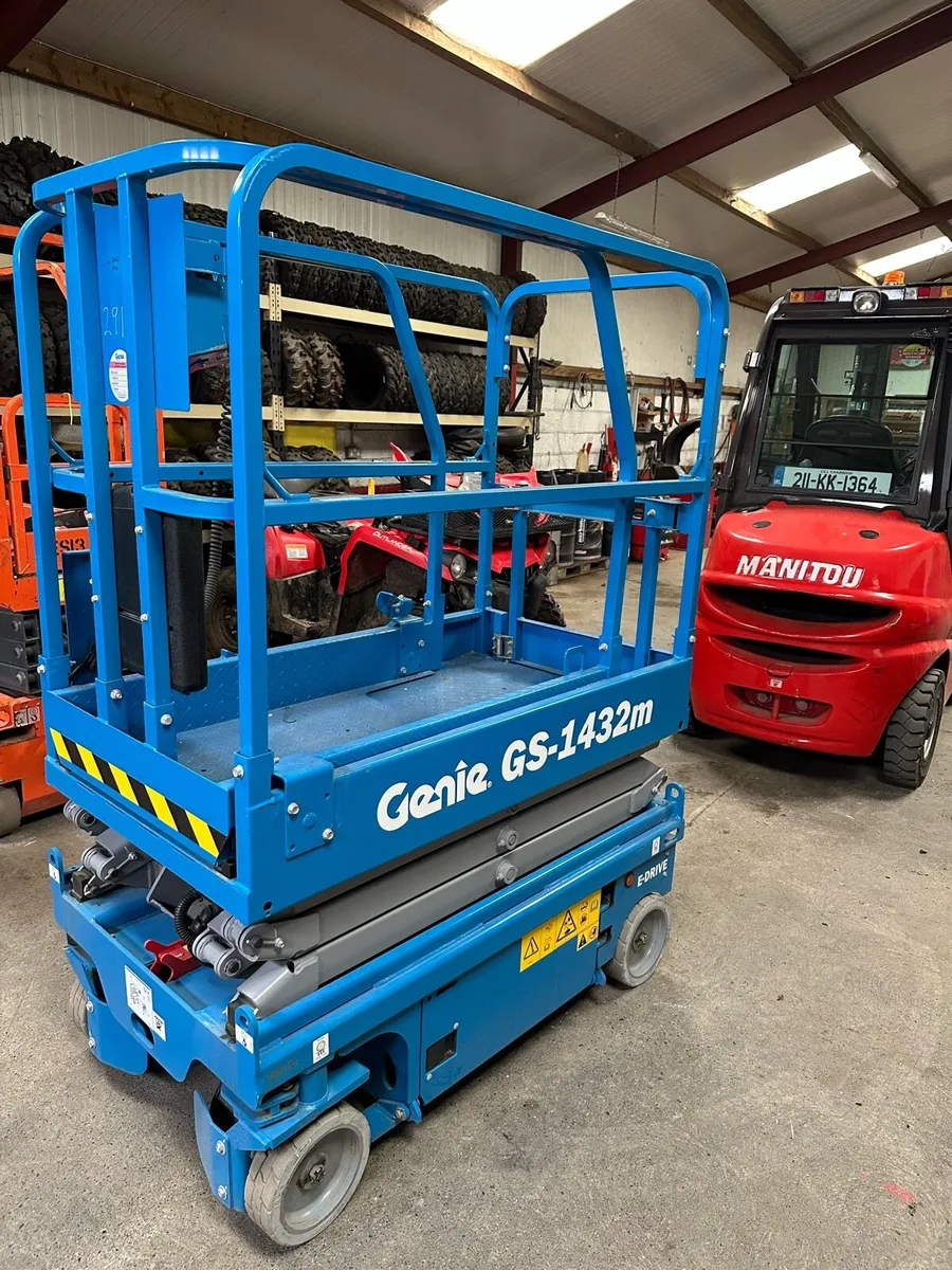 Brand New Genie 1432 Scissors Hoists - Image 2