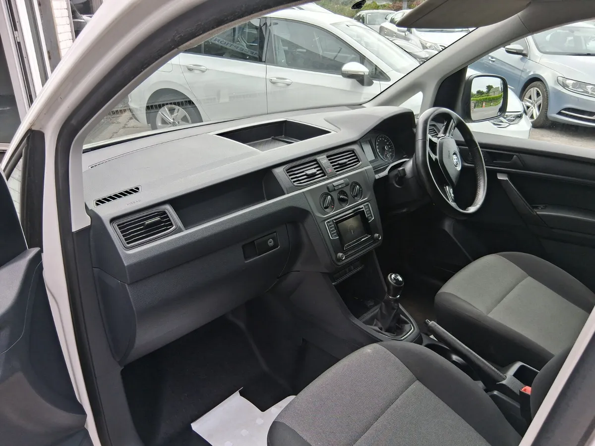 Volkswagen Caddy 2019 2.0 TDI 102bhp - Image 3