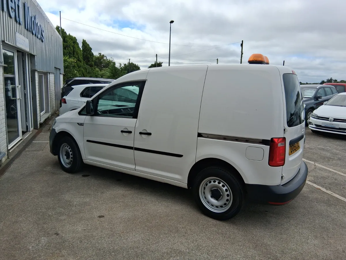 Volkswagen Caddy 2019 2.0 TDI 102bhp - Image 4