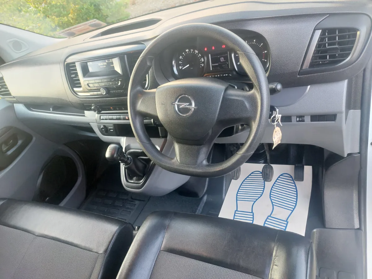 OPEL VIVARO 2021 / LWB - Image 4
