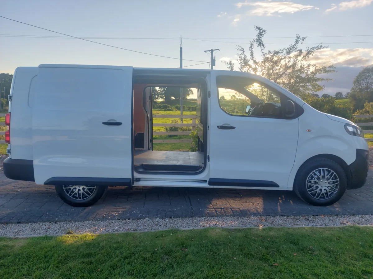 OPEL VIVARO 2021 / LWB - Image 3