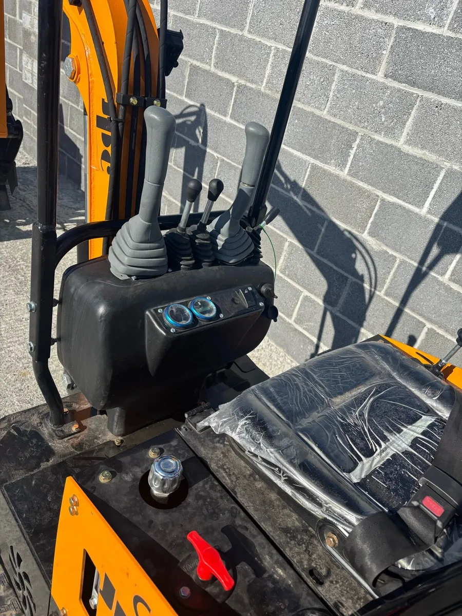 New jpc mini excavator diesel for sale €4000 - Image 4
