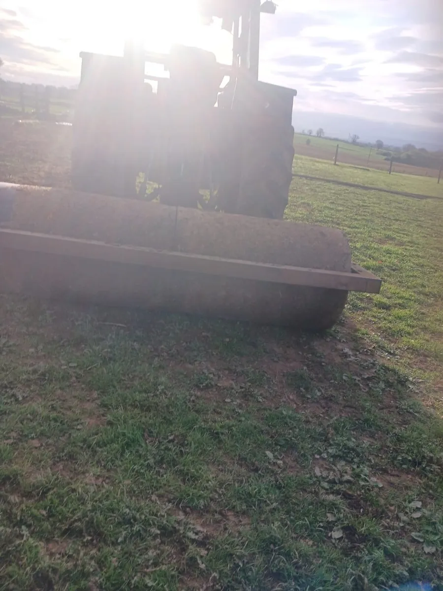 John Deere 3140 - Image 4