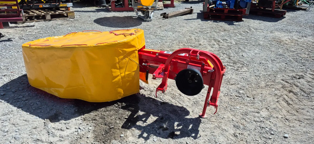 Compact tractor  mower - Image 2