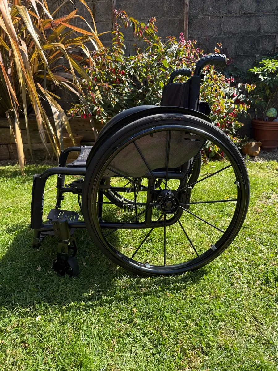 Deluxe Manual Wheelchair - Image 4