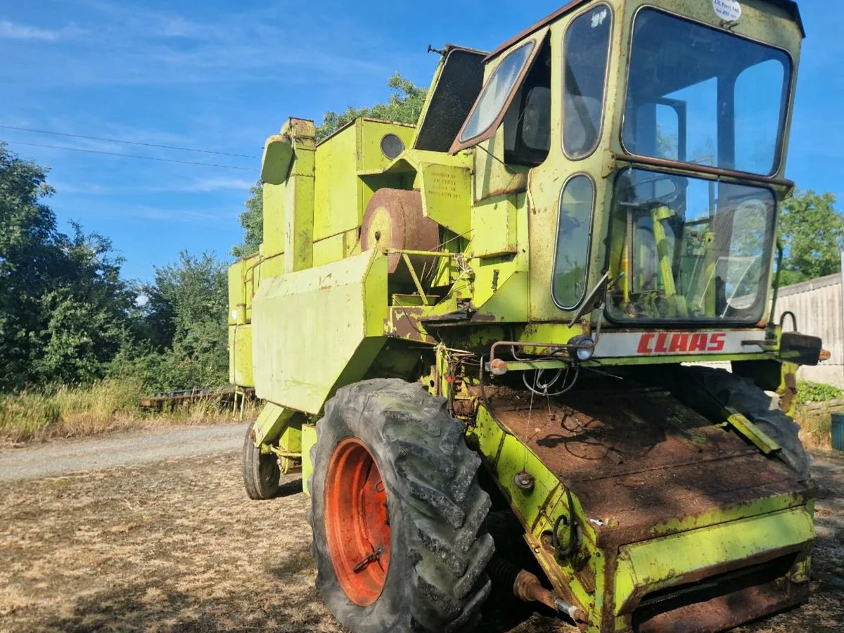Claas Dominator combine harvester - Image 3