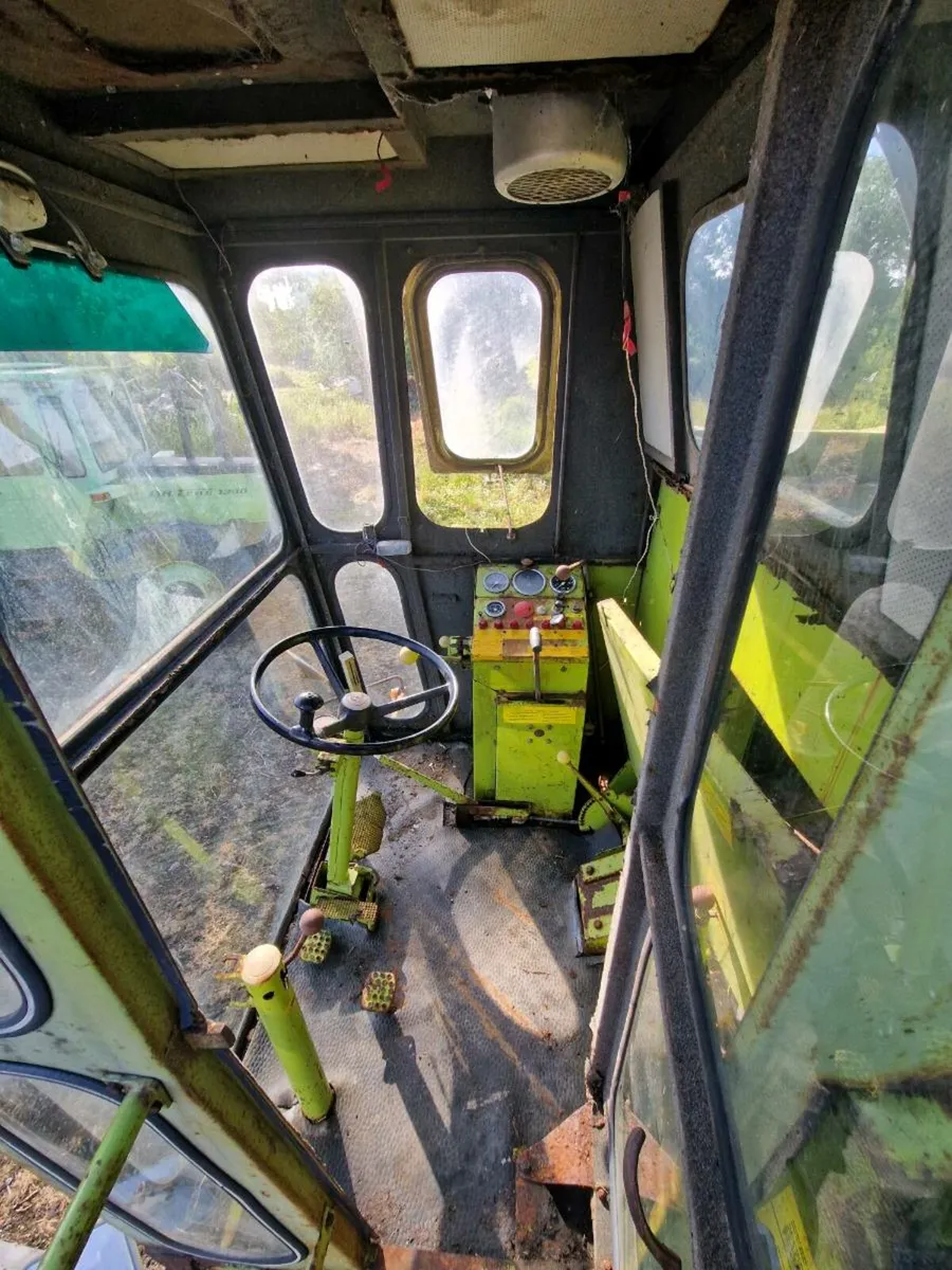 Claas Dominator combine harvester - Image 4