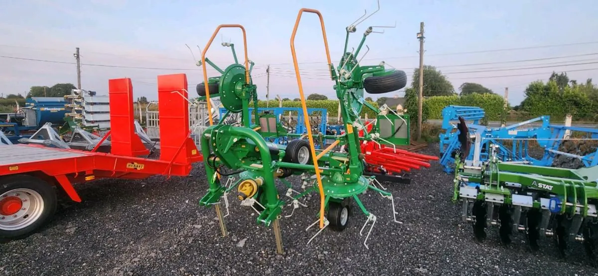 Malone tedder - Image 1