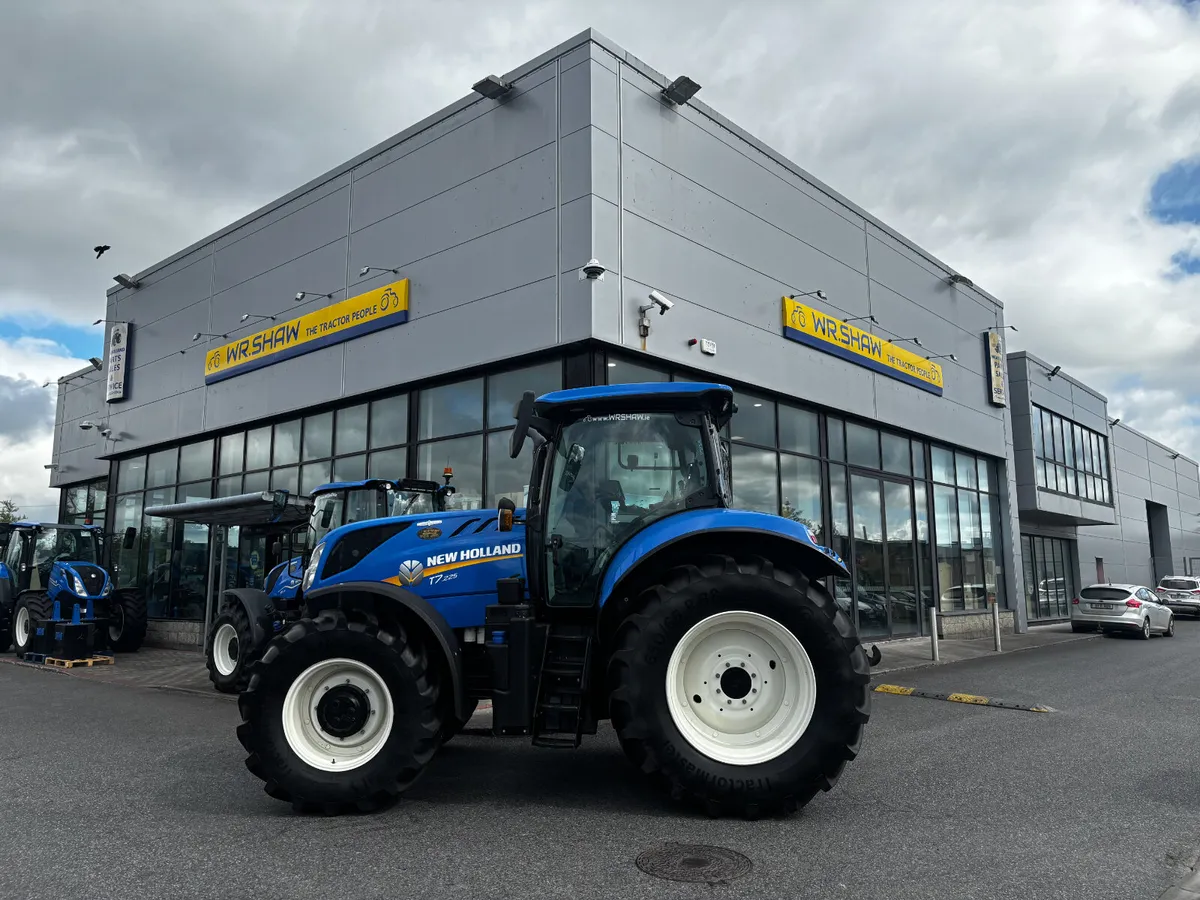 New Holland T7.225 Auto Command-1245hrs - Image 1