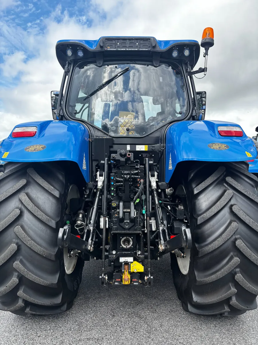 New Holland T7.225 Auto Command-1245hrs - Image 4
