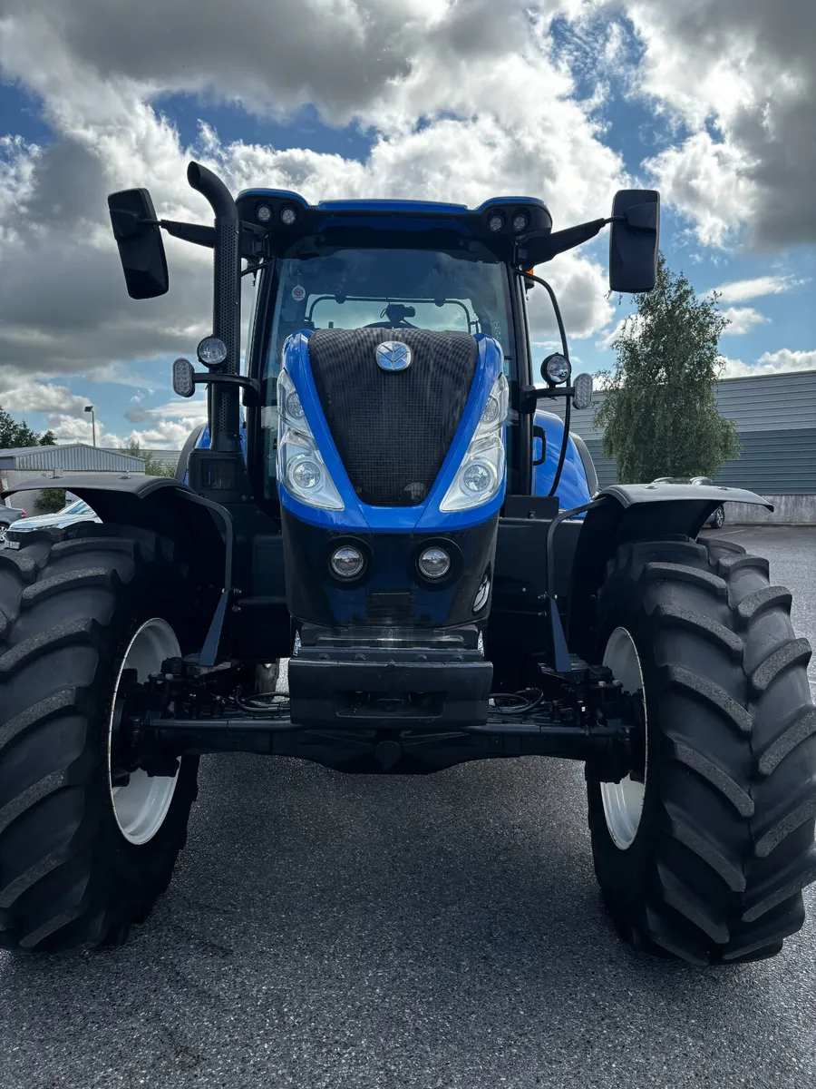 New Holland T7.225 Auto Command-401hrs - Image 2
