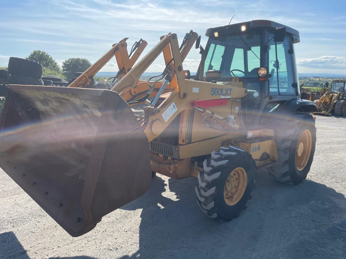 Case 580LXT 4WD Loader - Image 3