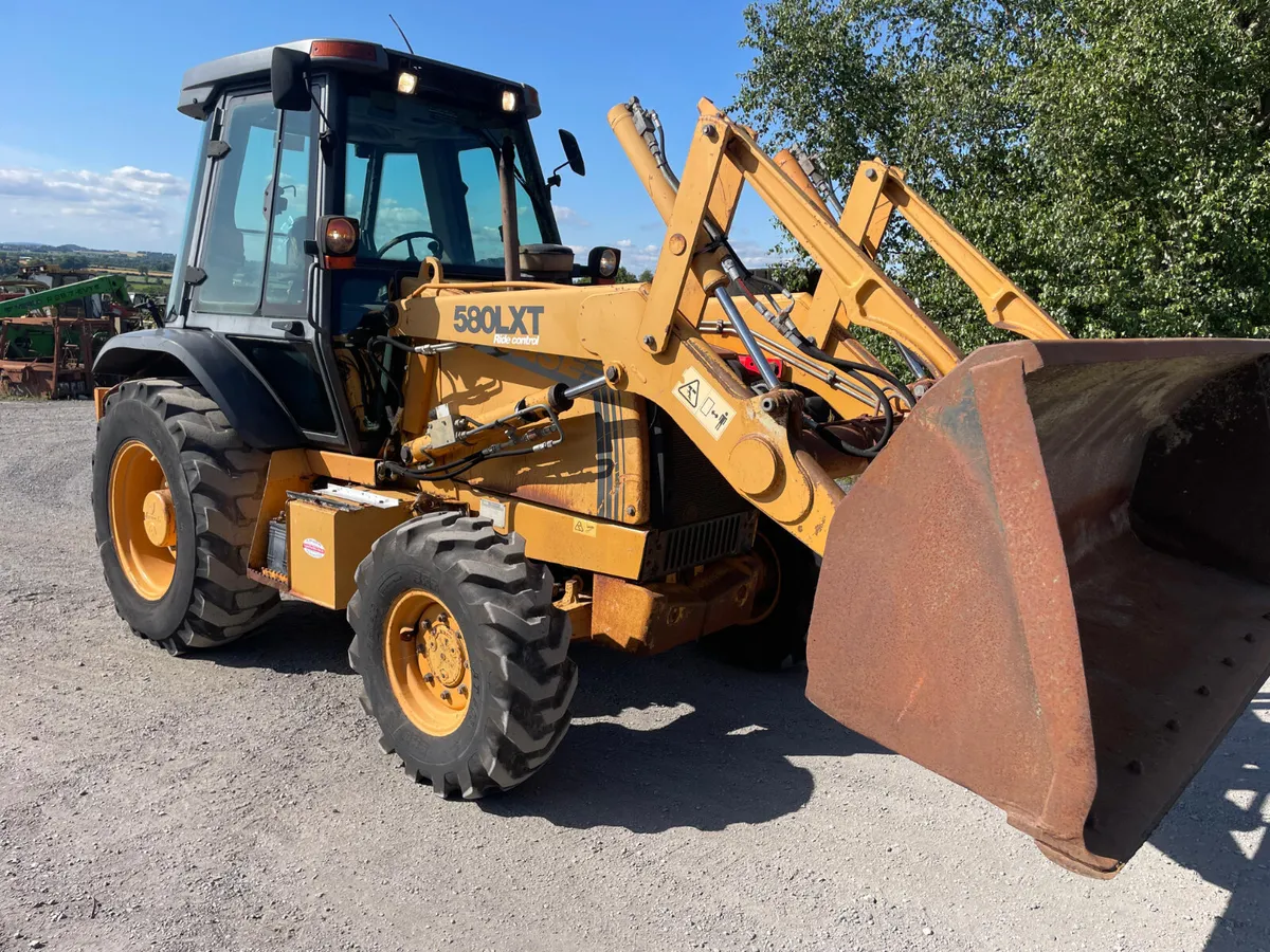 Case 580LXT 4WD Loader - Image 1