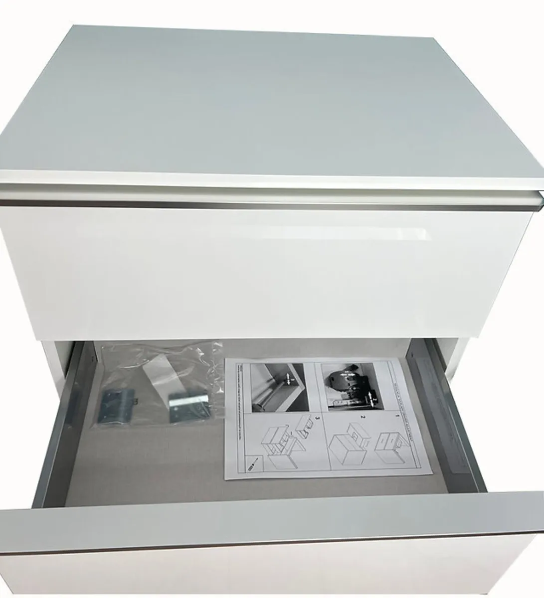 Wall hung vanity cabinet - Image 3