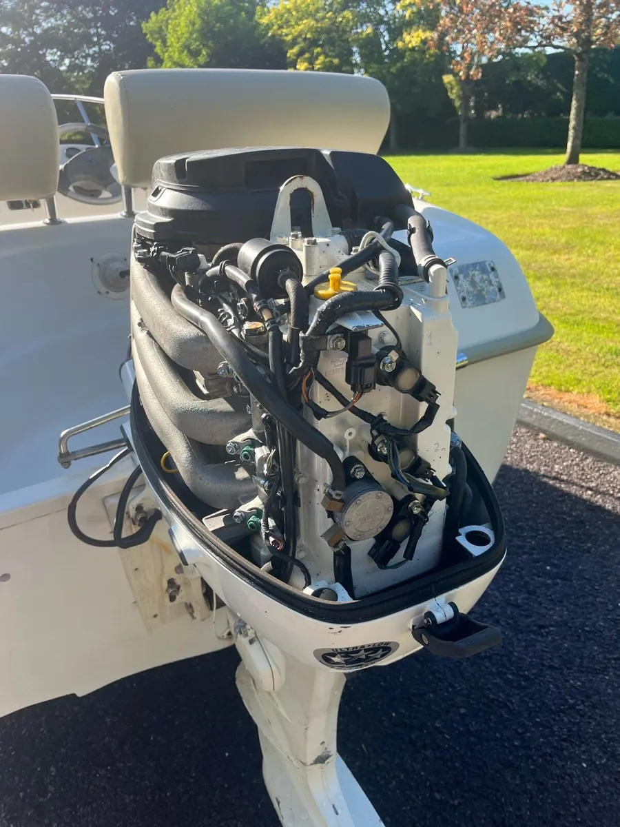 Jacht Bora 490, 40HP Johnson - Image 4